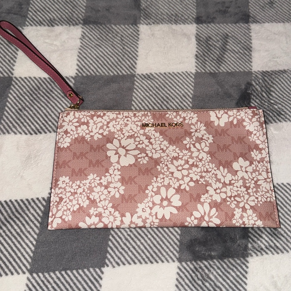 Michael Kors wristlet